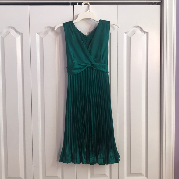 Dress - Picture 1 of 2